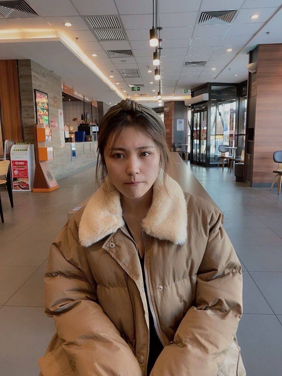 和精神小妹网恋 见面就去开房，狠狠的拿下！#群友投稿 #精神小妹 #泄密（3）