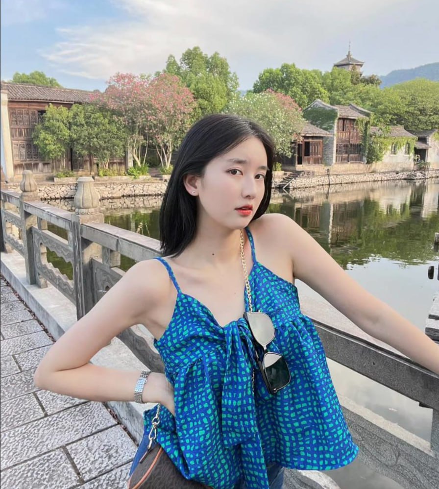 武汉工商学院读研期间曾经在花椒直播，和金主裸聊被录屏流出 #武汉 #徐曦 （2）