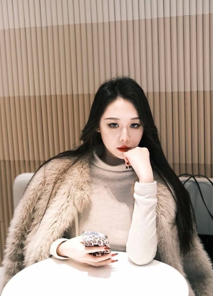 杭州小红书网红贝儿 被神秘大哥重金拿下 只要钱到位怎么都行（2）