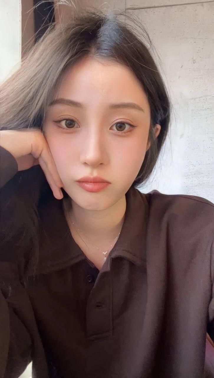 #清纯反差 天上飞机最高 地上女大学生最骚 情侣私密相册流出 母狗 掰开自己的小穴 让你查看她的历史战绩