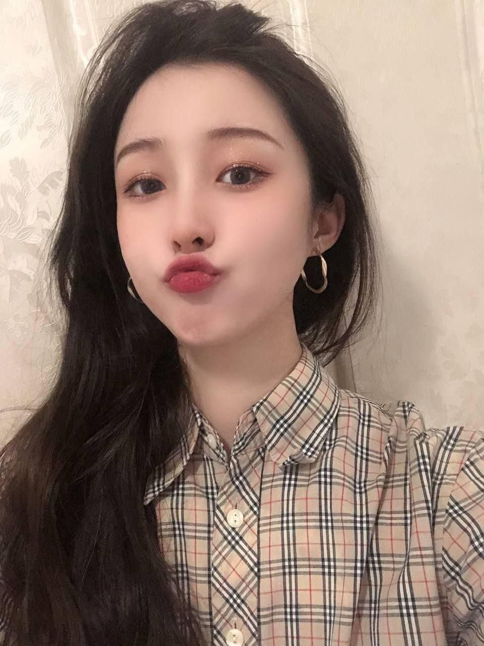 #清纯反差 天上飞机最高 地上女大学生最骚 情侣私密相册流出 母狗 掰开自己的小穴 让你查看她的历史战绩（3）