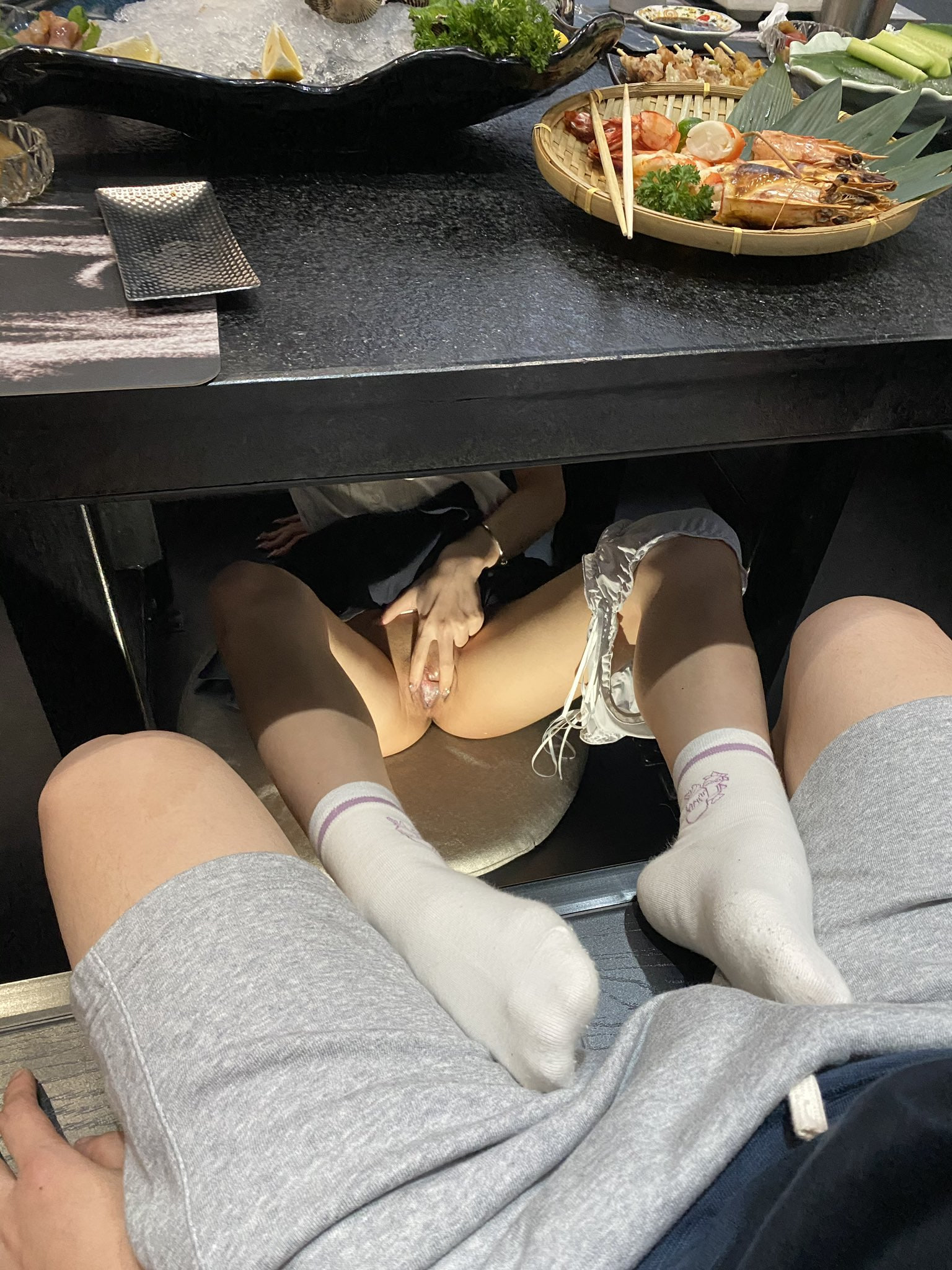 #微密圈 和女朋友闺蜜出来玩，还能不能好好吃饭了
